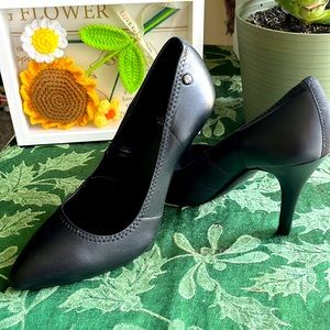 Simply Vera 5.5 heels
